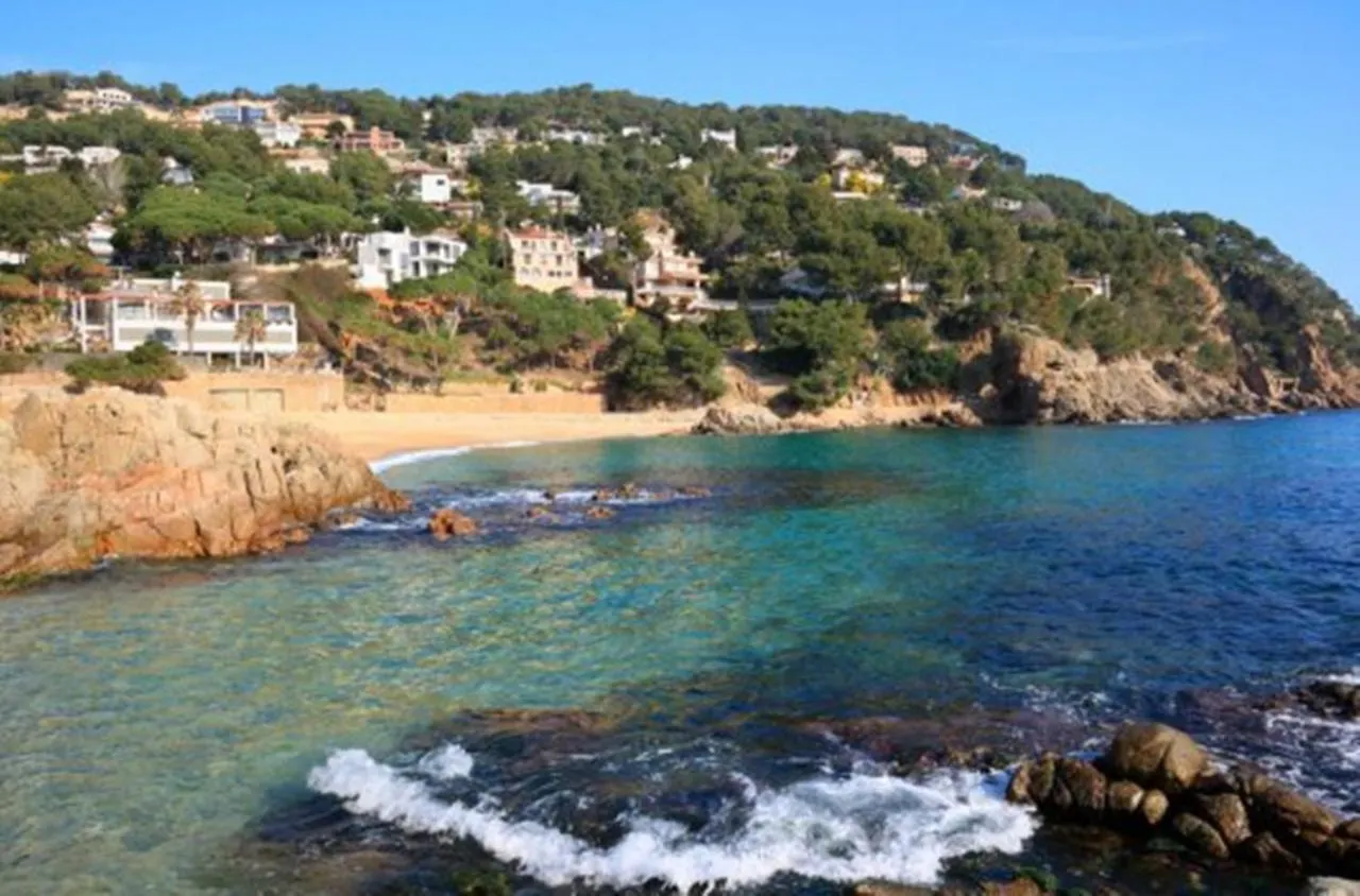 Homeholidaysrentals Blanesmar - Costa Brava Spain